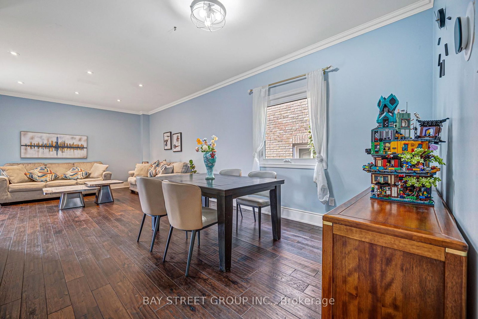 14 Rocksprings Avenue • Richmond Hill, ON photo 8