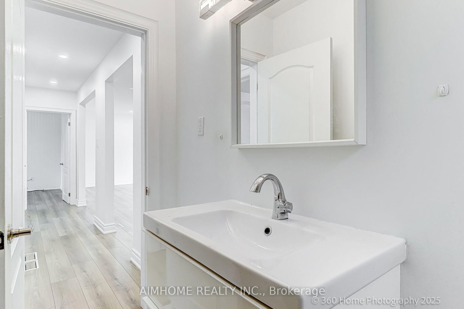 108 Steeles Avenue E • Markham, ON photo 19