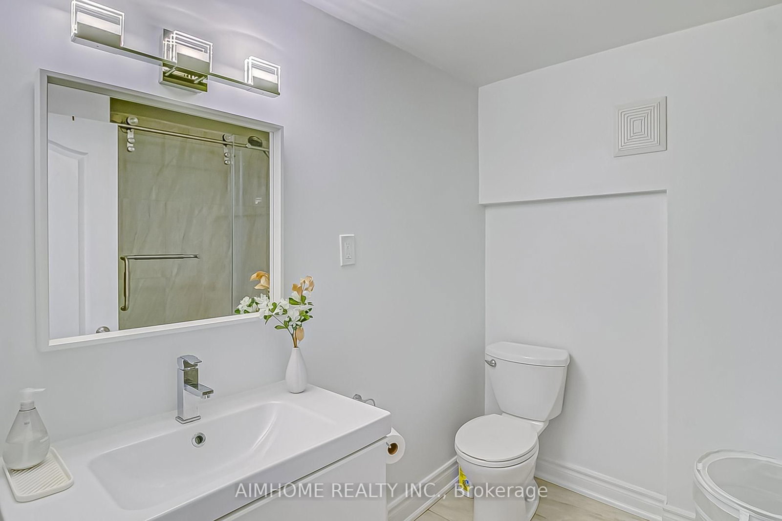 108 Steeles Avenue E • Markham, ON photo 33