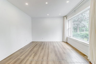 108 Steeles Avenue E • Markham, ON photo 5