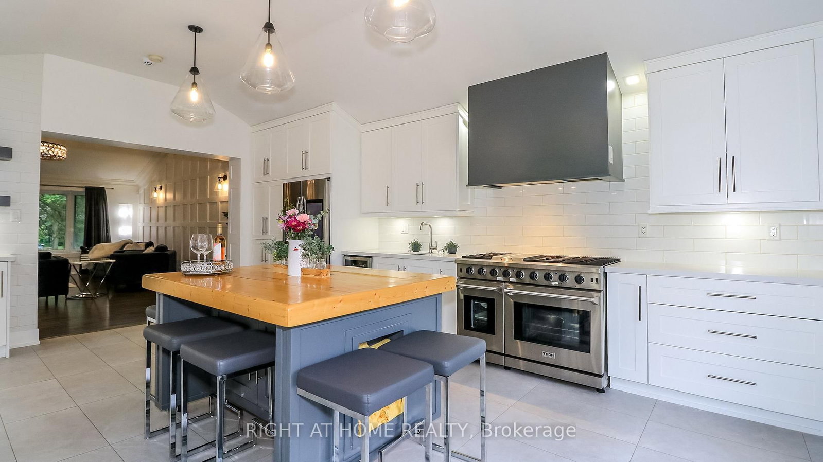 8 Sunset Street • East Gwillimbury, ON photo 42