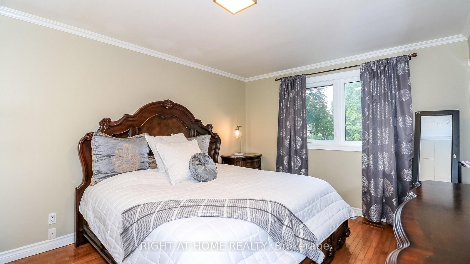 8 Sunset Street • East Gwillimbury, ON photo 47