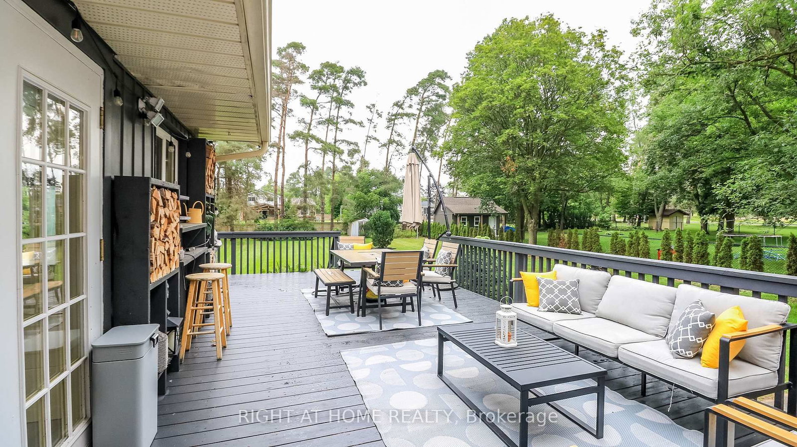 8 Sunset Street • East Gwillimbury, ON photo 5