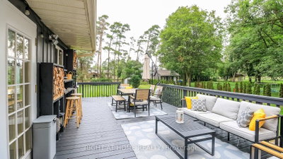 8 Sunset Street • East Gwillimbury, ON photo 5