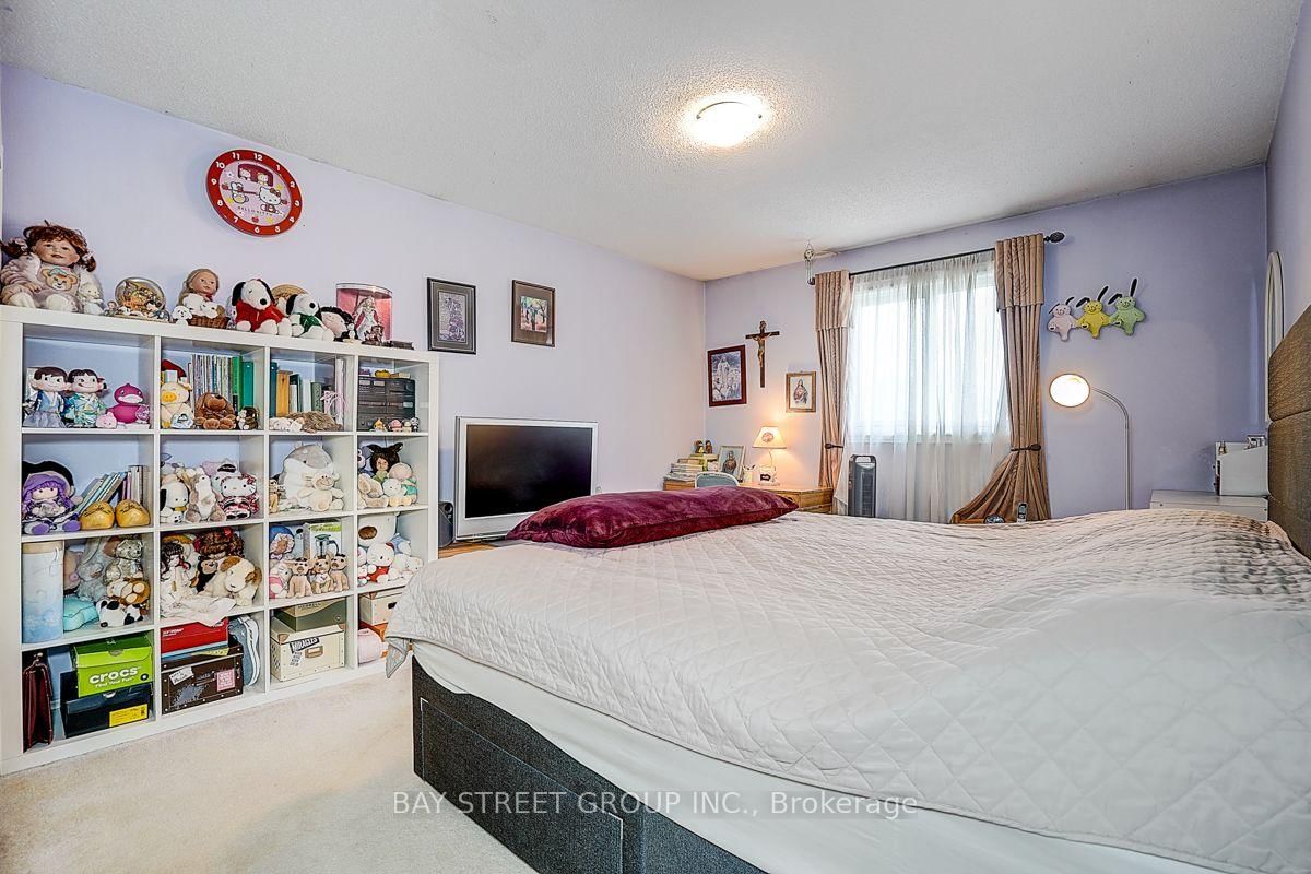 304 Charlton Avenue • Vaughan, ON photo 23