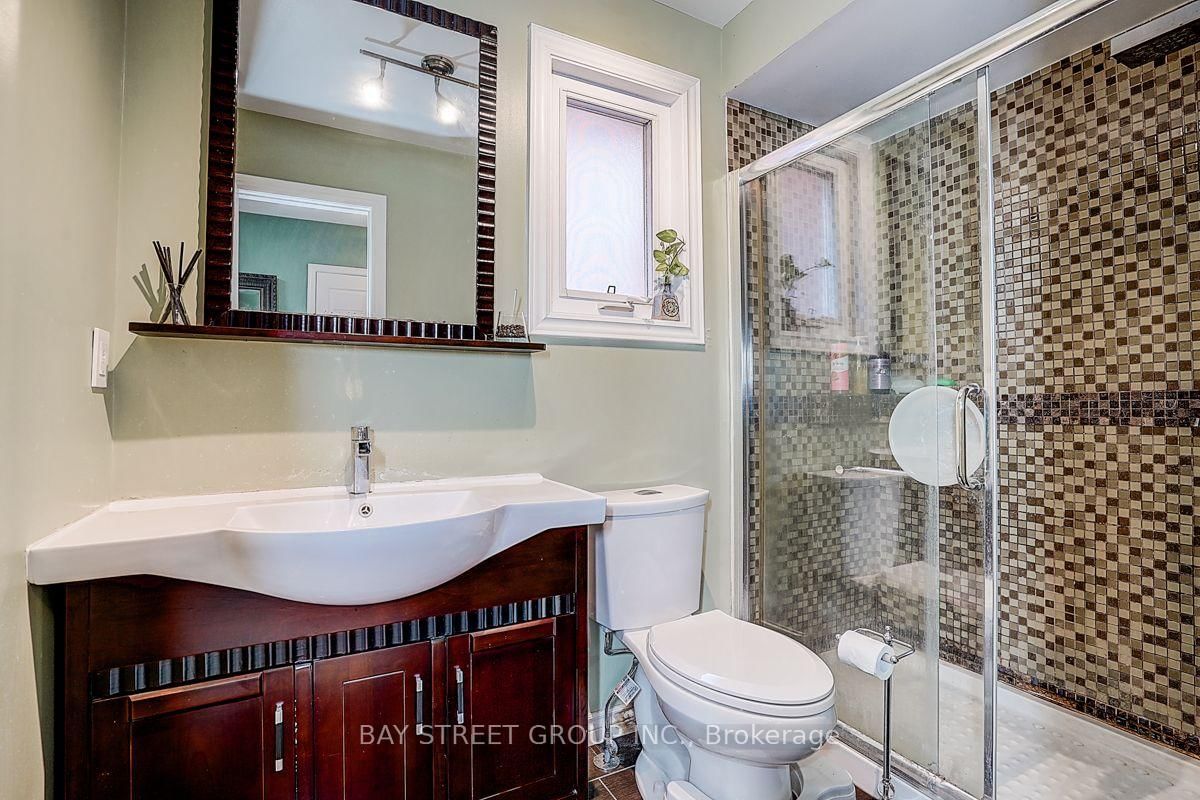 304 Charlton Avenue • Vaughan, ON photo 28