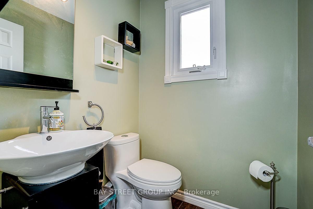 304 Charlton Avenue • Vaughan, ON photo 29