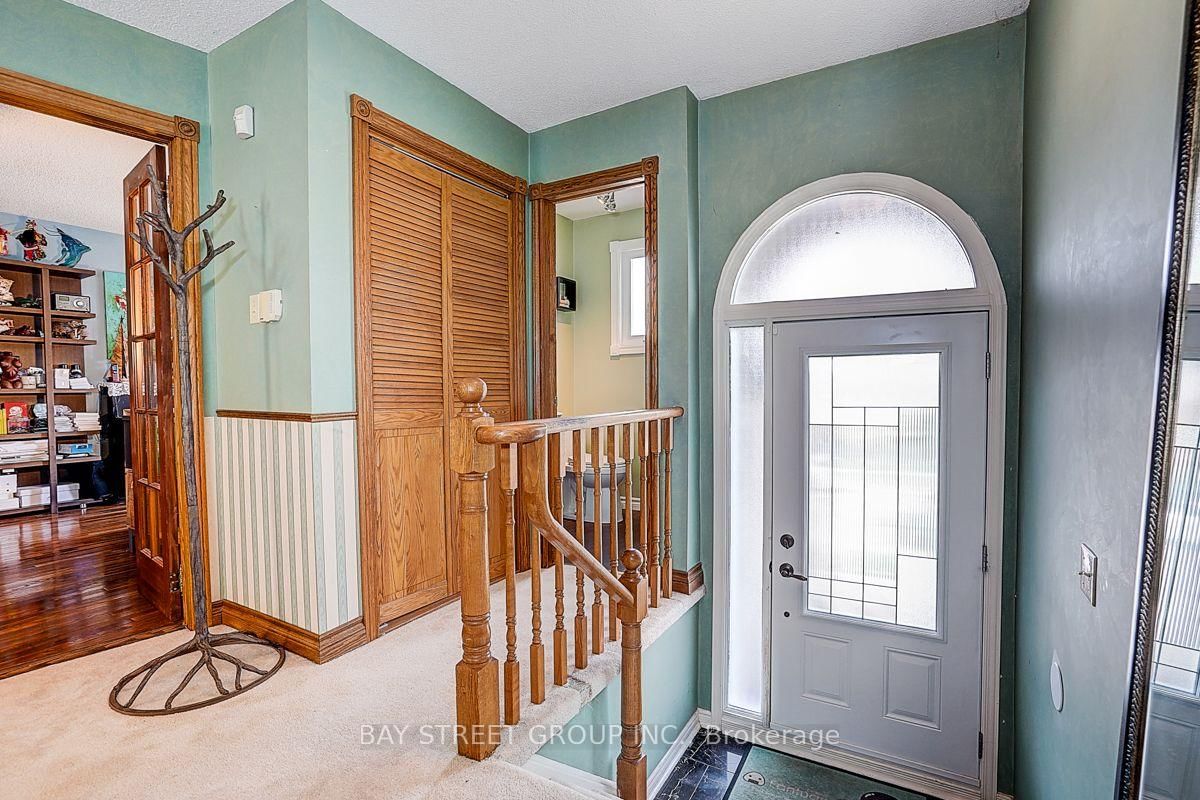 304 Charlton Avenue • Vaughan, ON photo 3