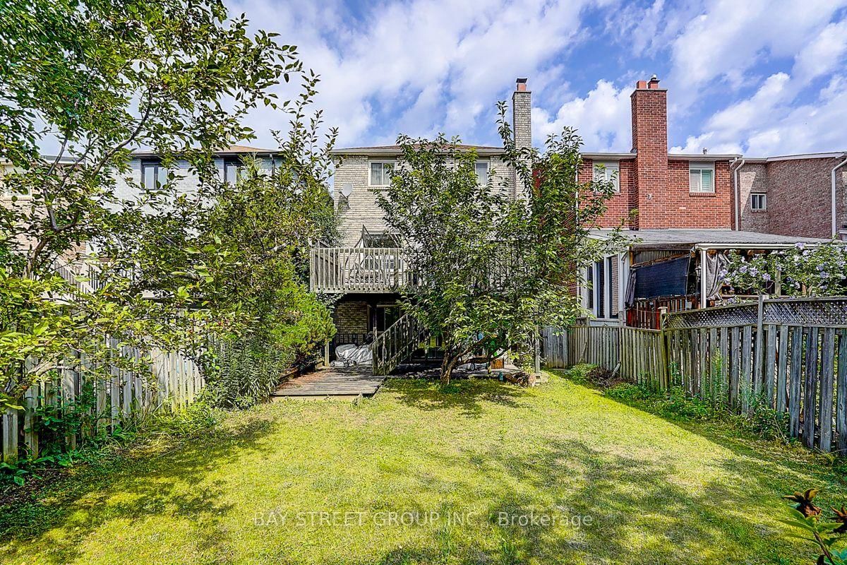 304 Charlton Avenue • Vaughan, ON photo 32