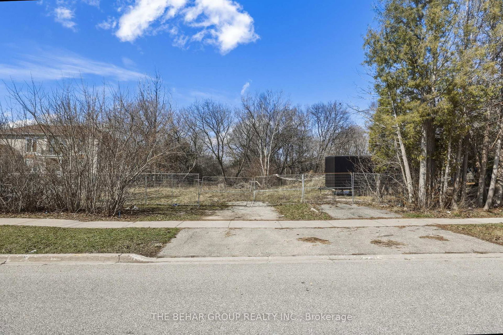 196-198 Crestwood Road • Vaughan, ON photo 5
