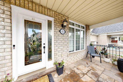 41 Convoy Crescent • Vaughan, ON photo 6