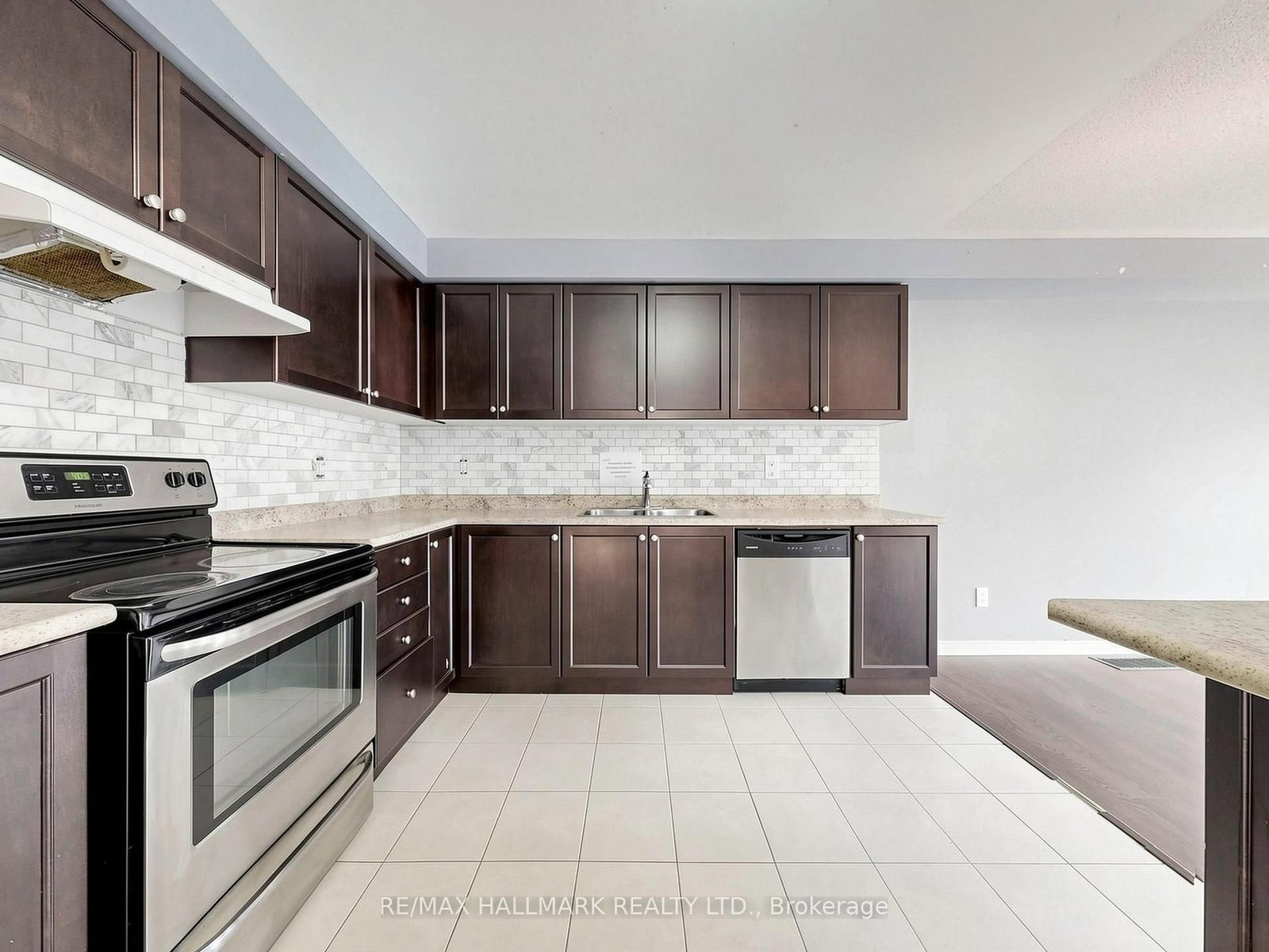 17 Hoard Avenue S • New Tecumseth, ON photo 16