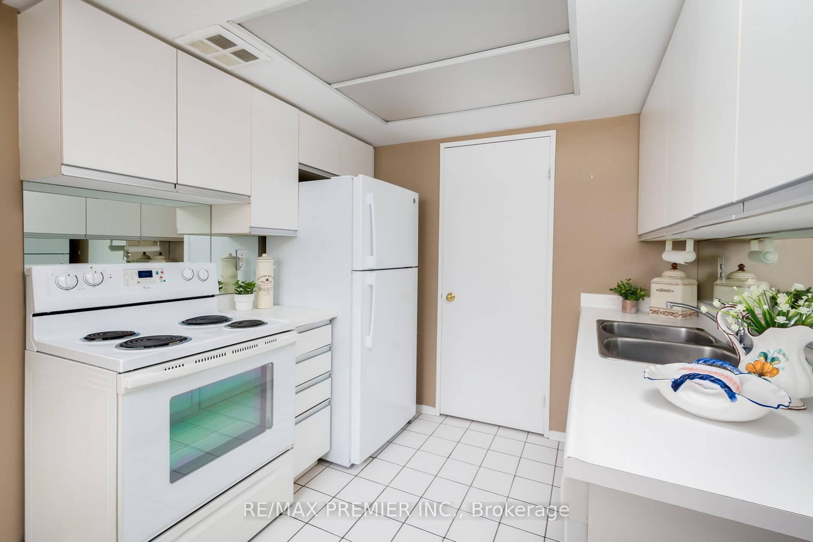 7440 Bathurst Street • #1614 • Vaughan, ON photo 17