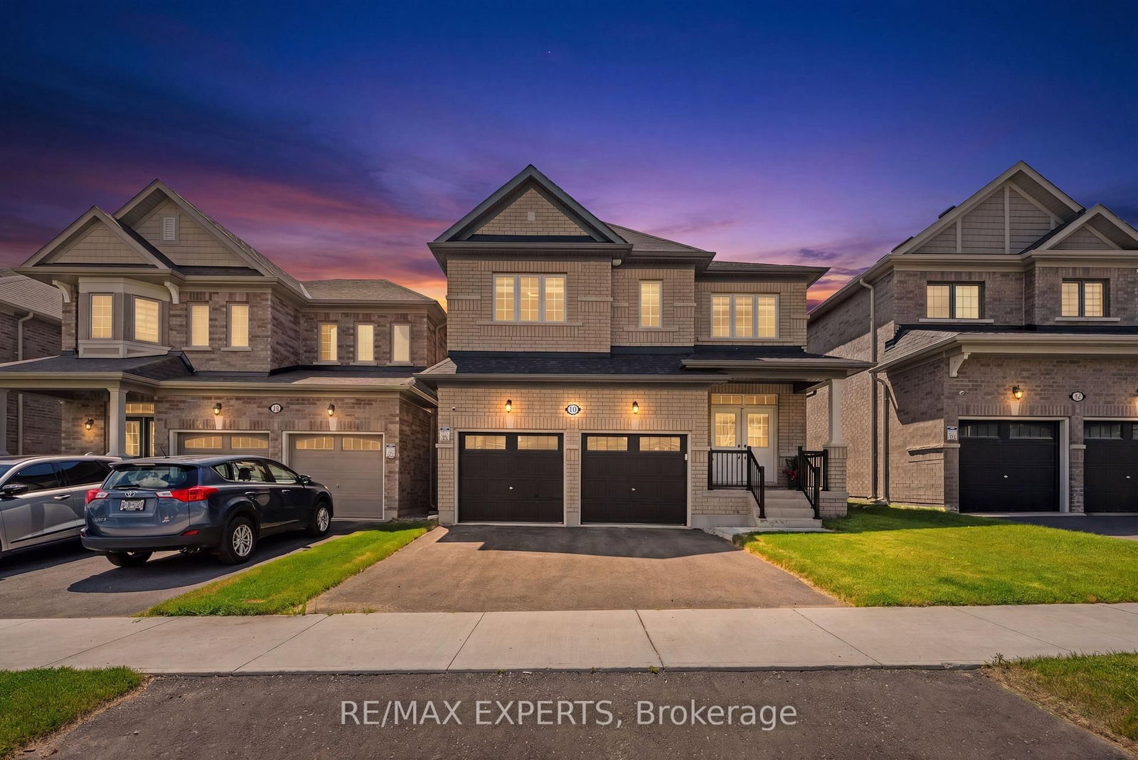 10 Lawrence D. Pridham Avenue • New Tecumseth, ON photo 1