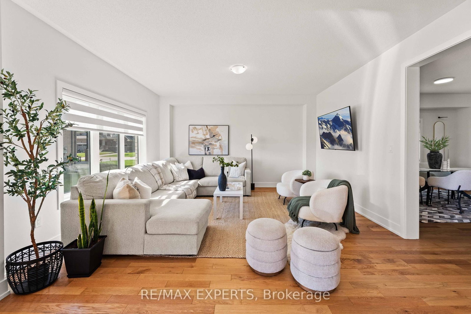 10 Lawrence D. Pridham Avenue • New Tecumseth, ON photo 14