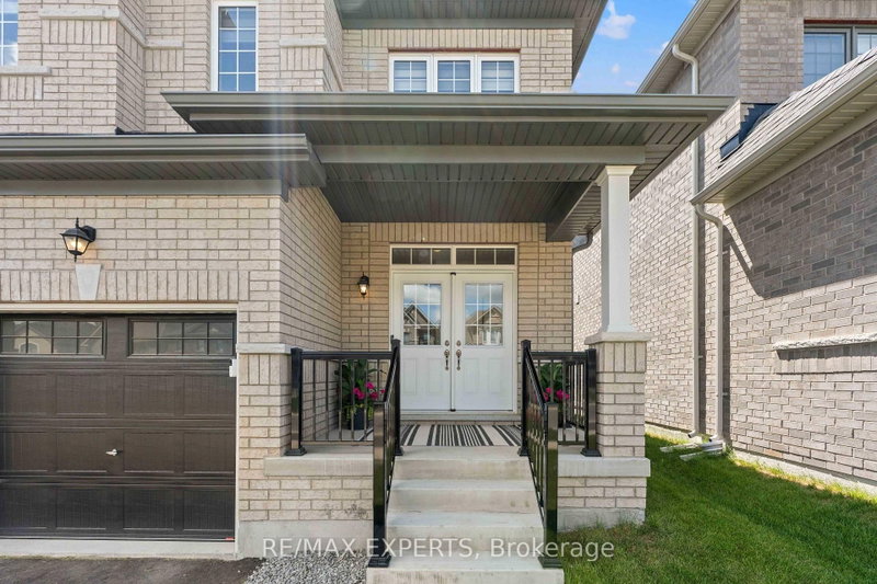 10 Lawrence D. Pridham Avenue