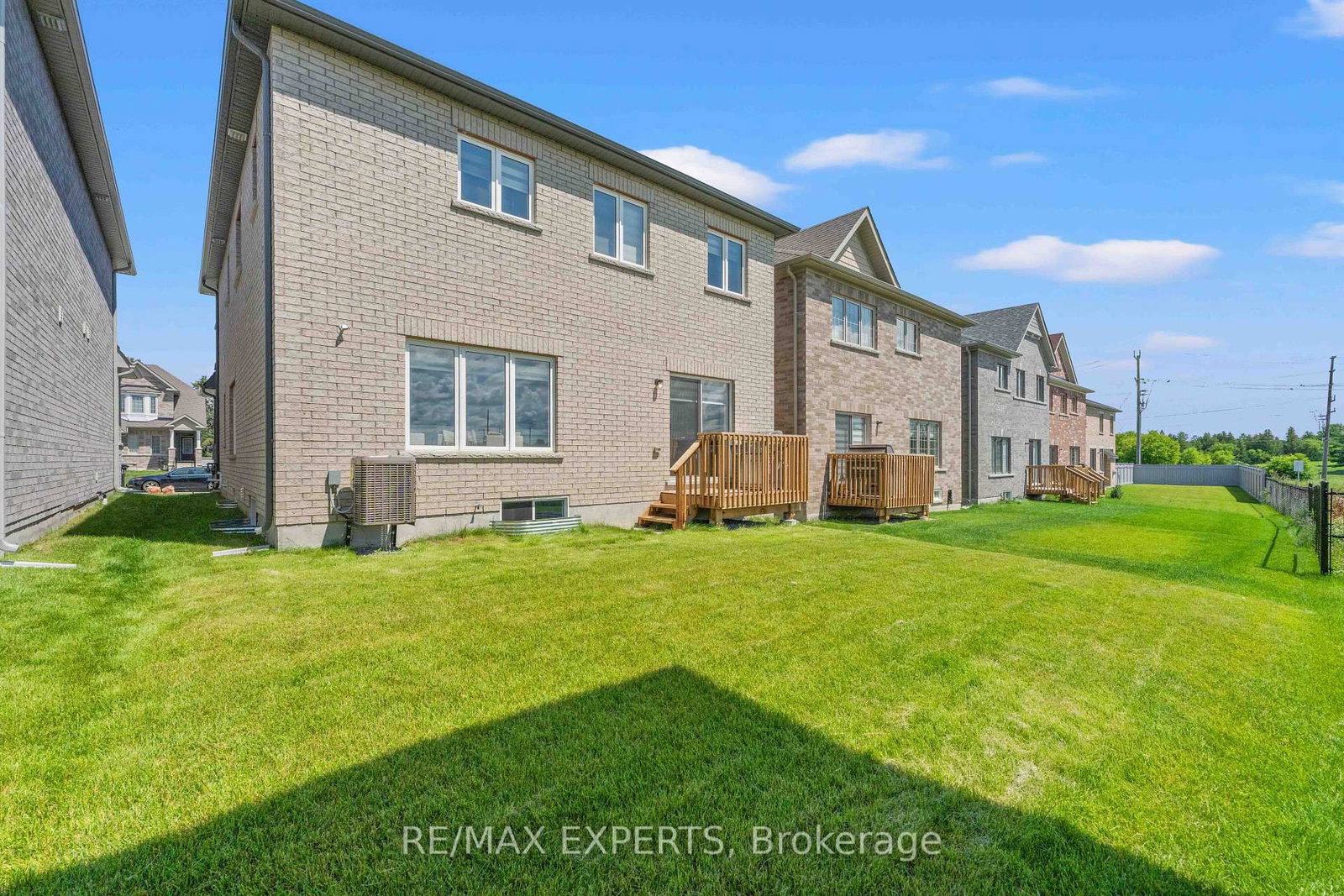 10 Lawrence D. Pridham Avenue • New Tecumseth, ON photo 37