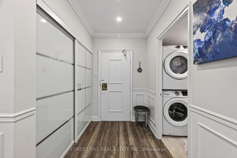 301 - 333 Clark Avenue W