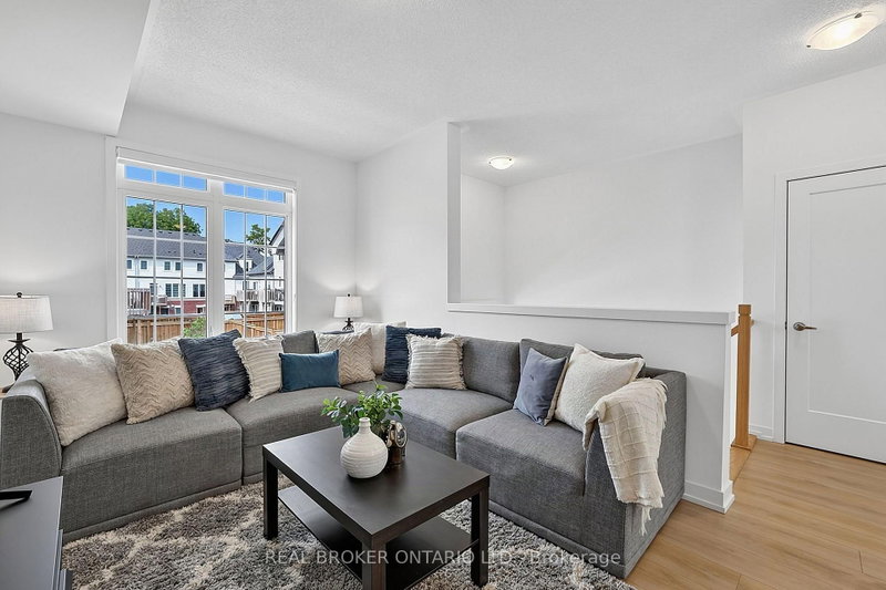 104 Lyall Stokes Circle