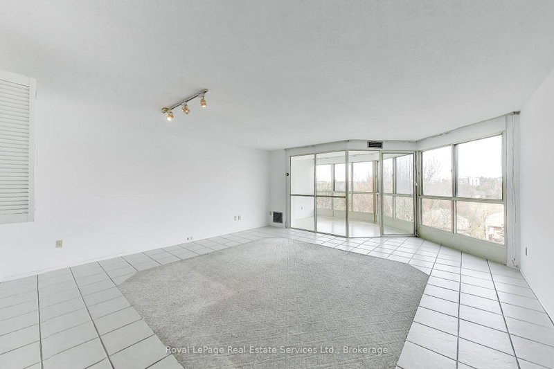 611 - 5 Weldrick Road W
