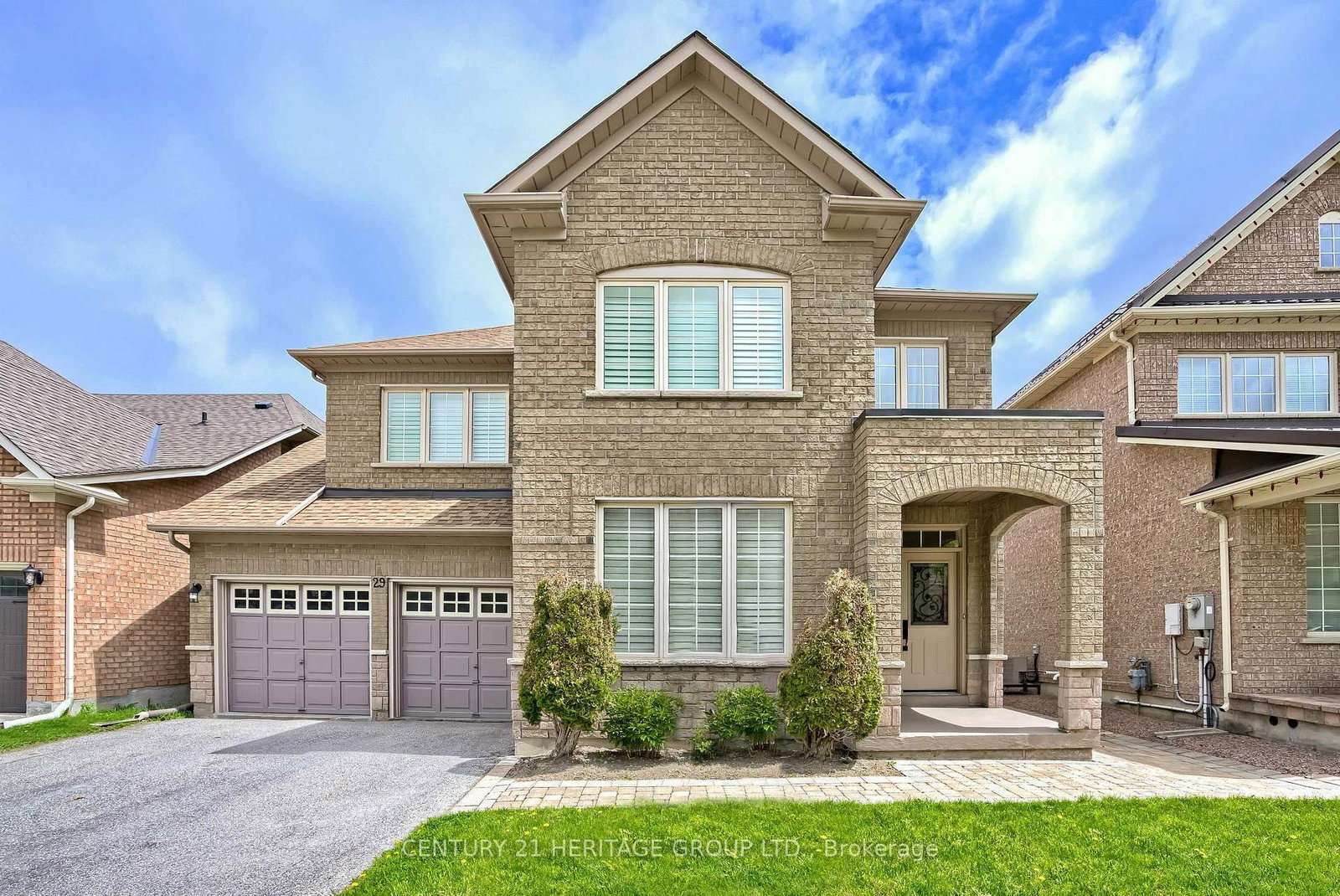 29 Kingshill Road • Richmond Hill, ON photo 1