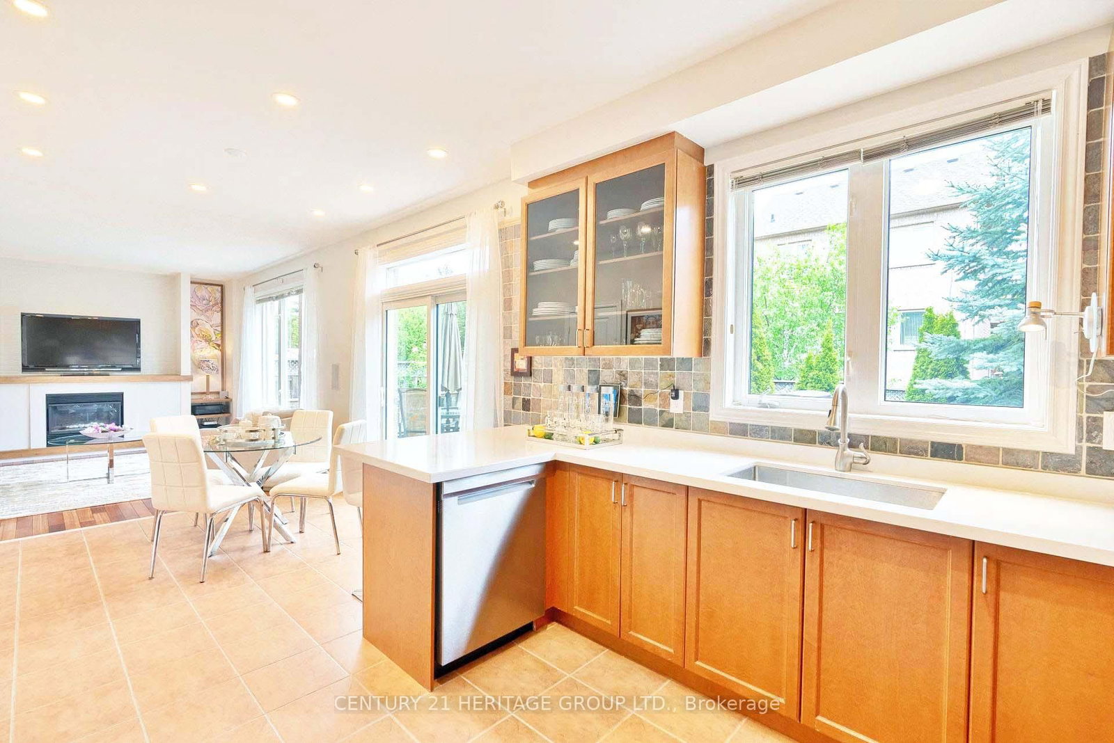 29 Kingshill Road • Richmond Hill, ON photo 10