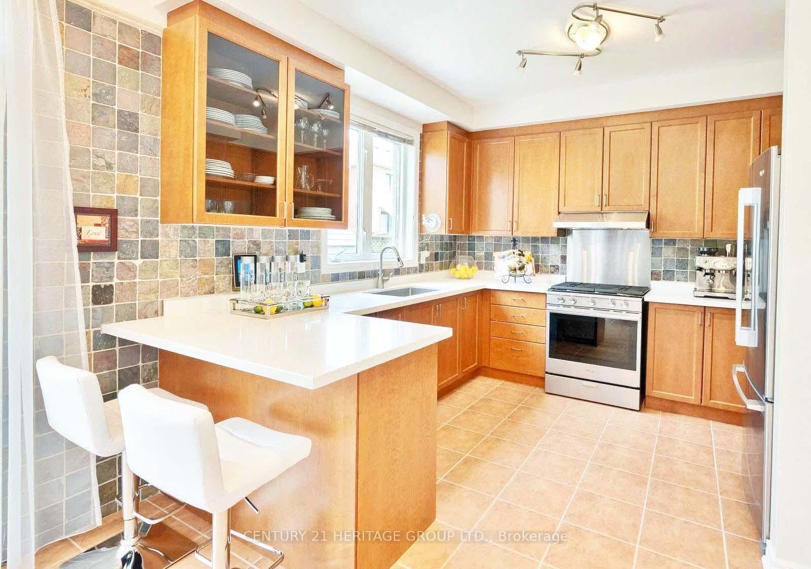 29 Kingshill Road • Richmond Hill, ON photo 8