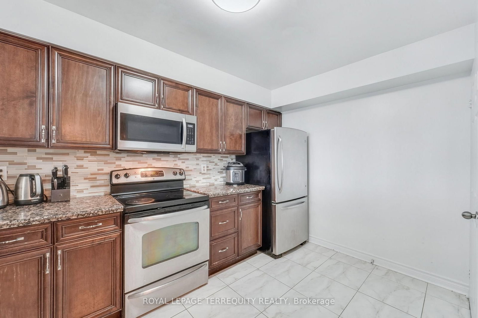 8501 Bayview Avenue • #1107 • Richmond Hill, ON photo 16