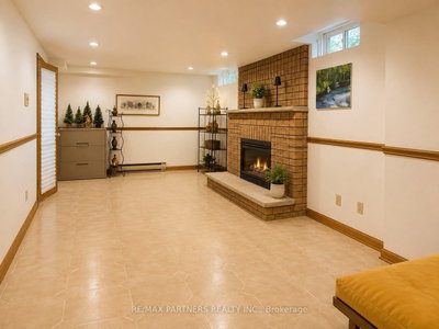 2 Glenhurst Road • Richmond Hill, ON photo 5