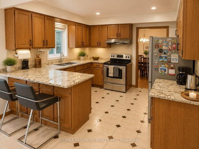 2 Glenhurst Road • Richmond Hill, ON photo 6