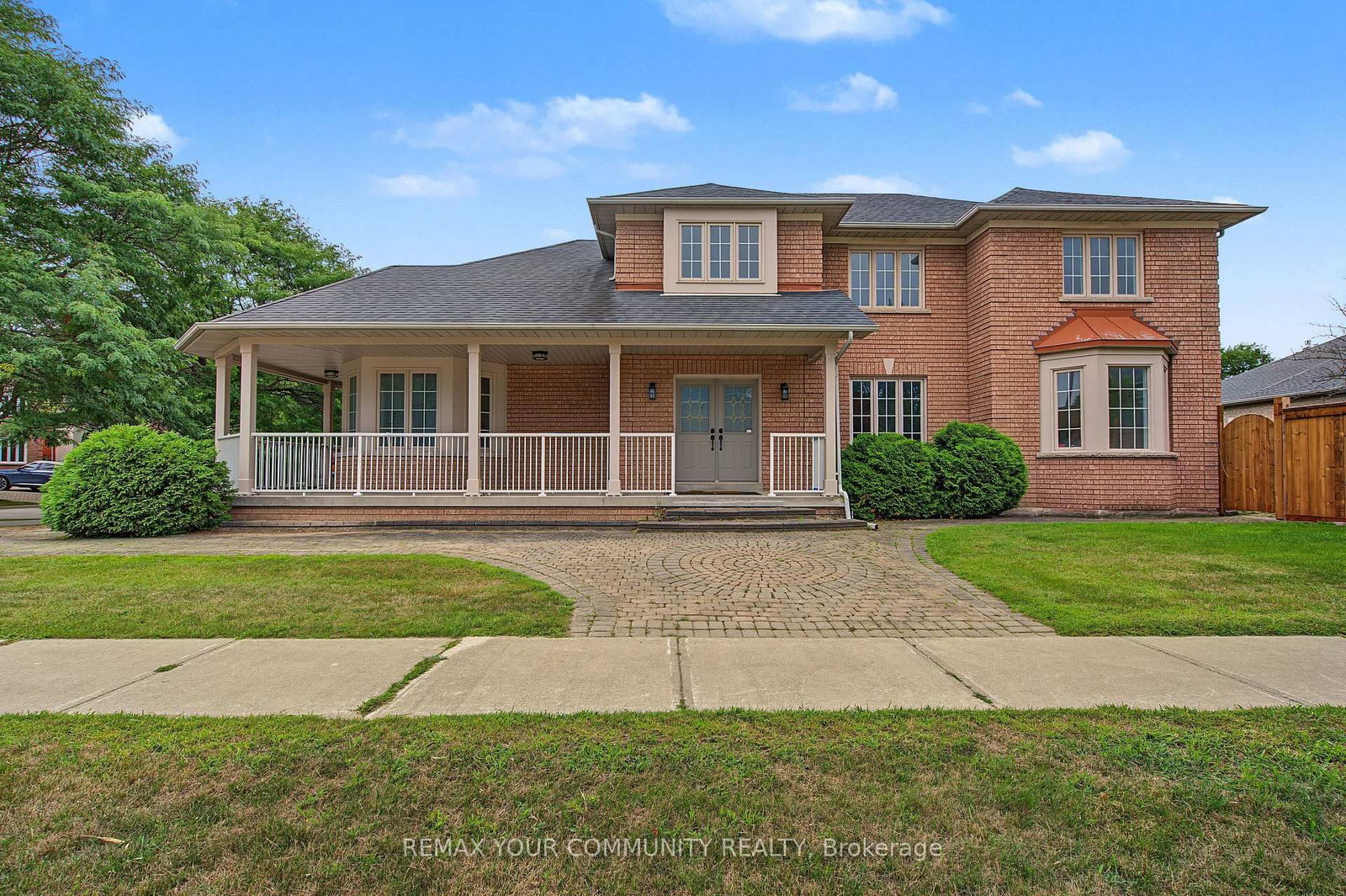 20 Fern Avenue • Richmond Hill, ON photo 3