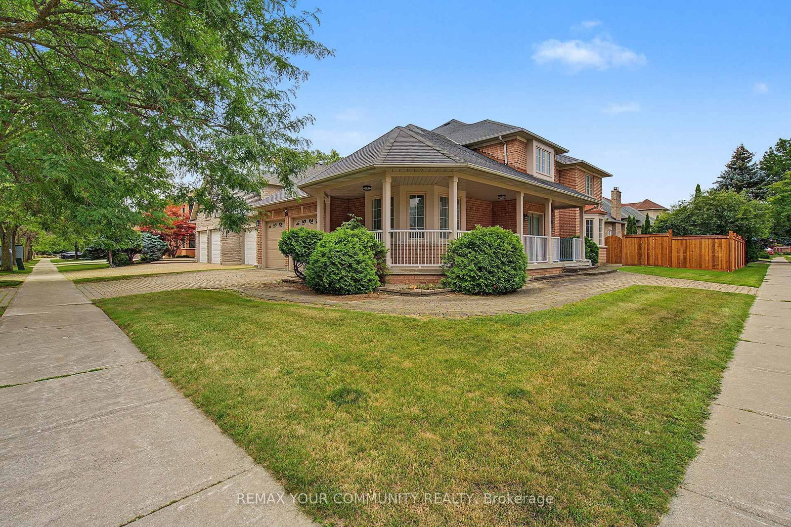 20 Fern Avenue • Richmond Hill, ON photo 5