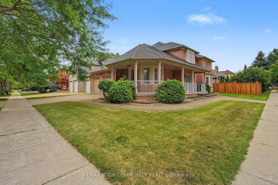 20 Fern Avenue • Richmond Hill, ON photo 5