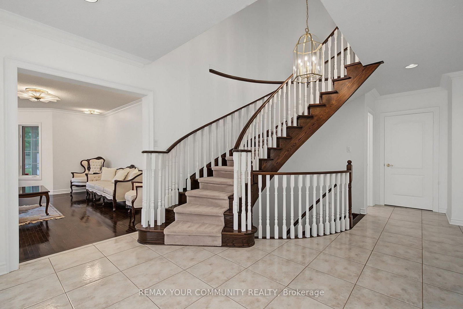 20 Fern Avenue • Richmond Hill, ON photo 9