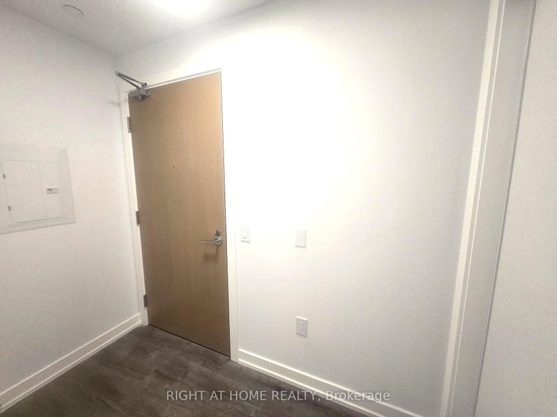 902 - 21 Meadowdale Road