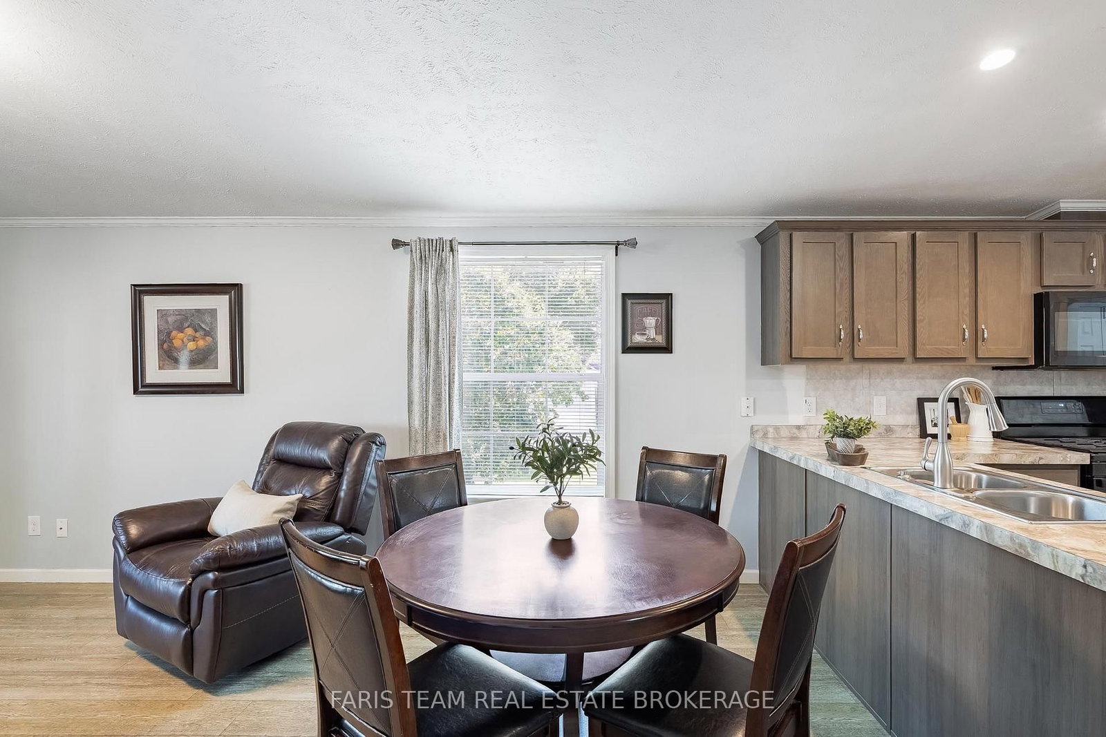 37 Hawthorne Drive • Innisfil, ON photo 10