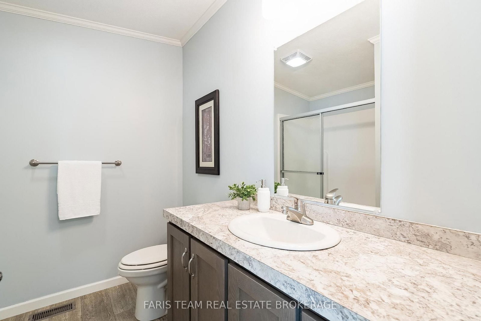 37 Hawthorne Drive • Innisfil, ON photo 18