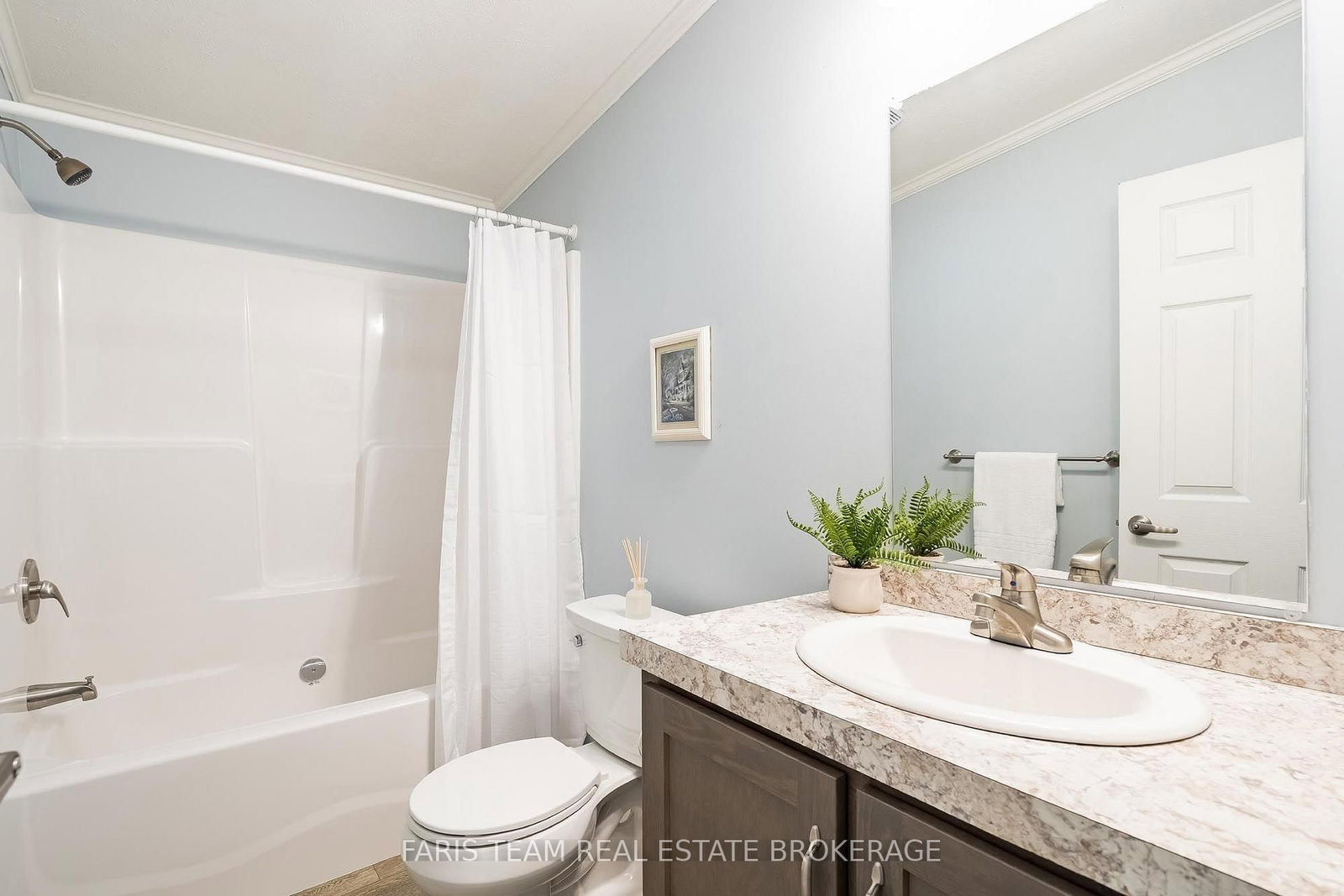 37 Hawthorne Drive • Innisfil, ON photo 21