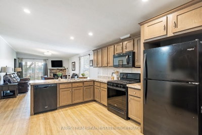 37 Hawthorne Drive • Innisfil, ON photo 6