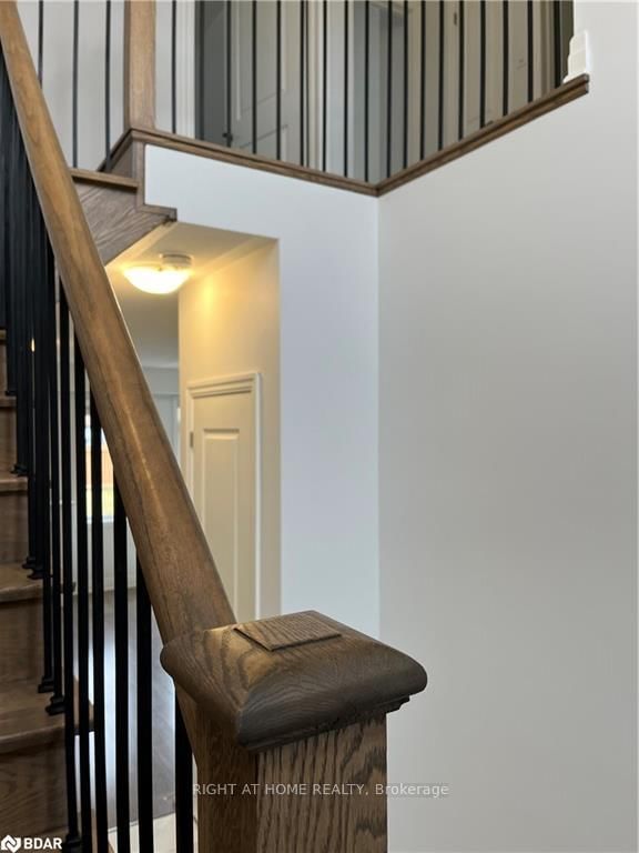 57 BANK Street, Essa 4