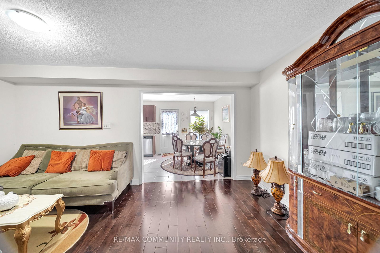 220 Lageer Drive • Whitchurch-Stouffville, ON photo 11