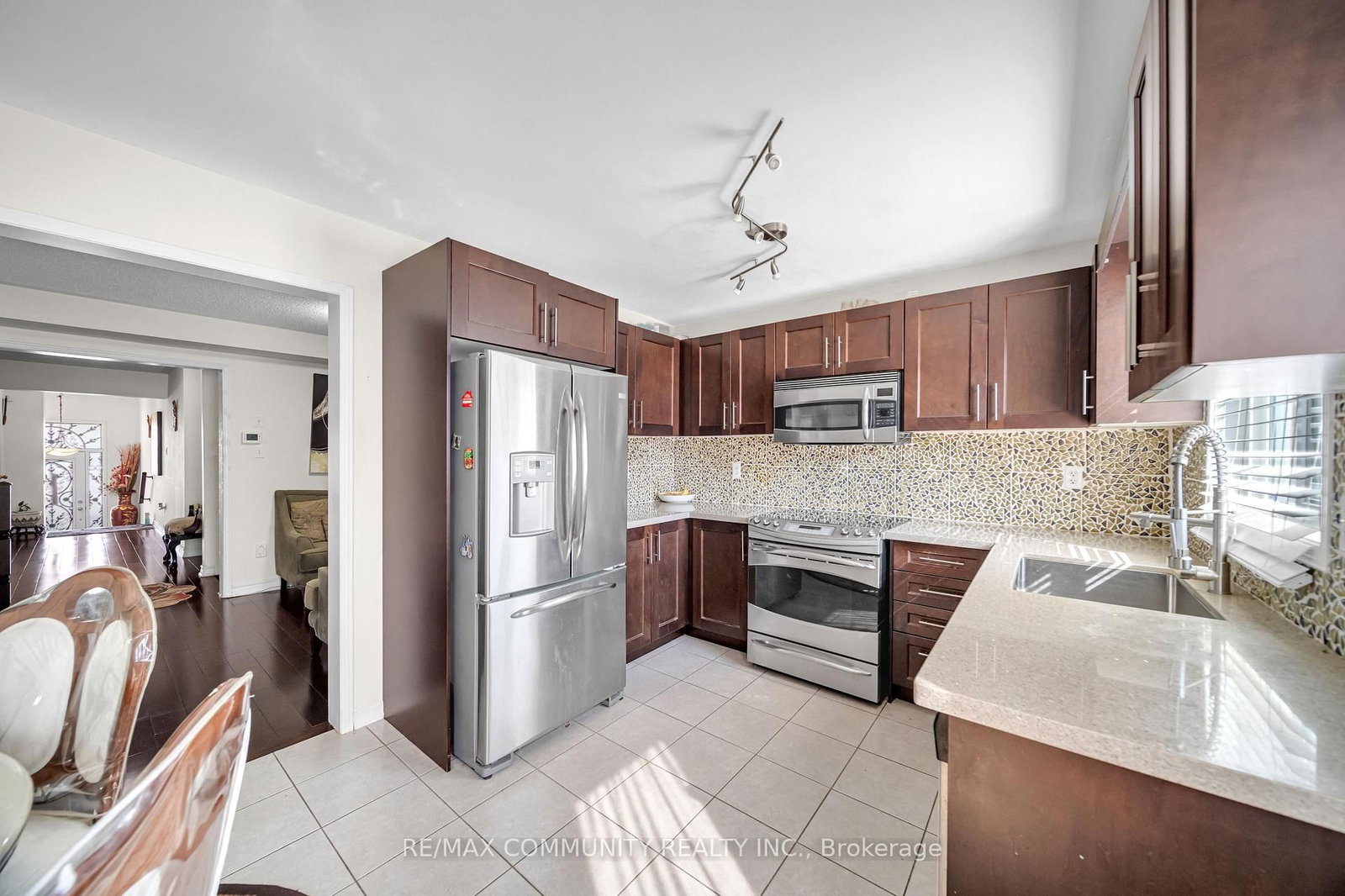 220 Lageer Drive • Whitchurch-Stouffville, ON photo 13