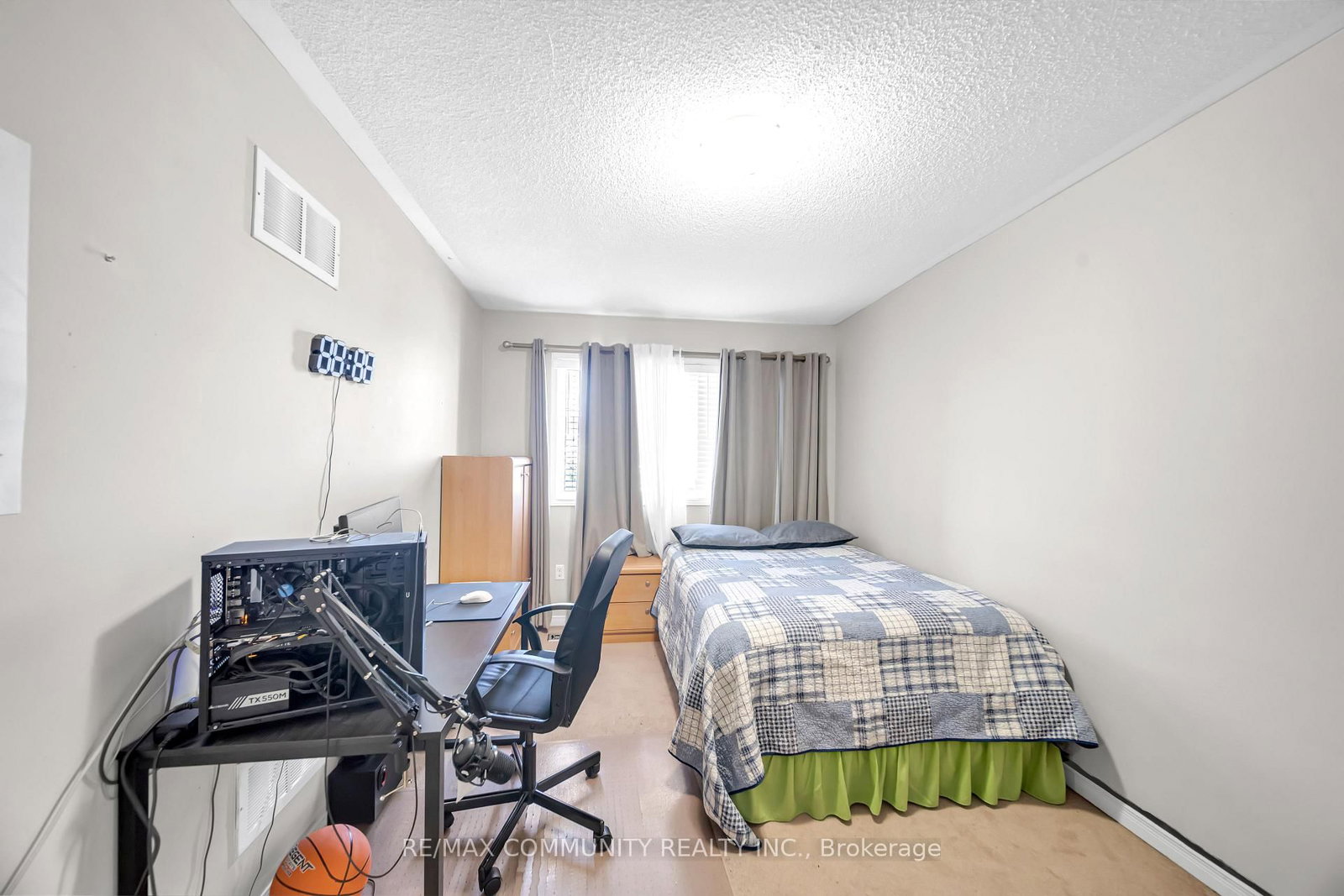220 Lageer Drive • Whitchurch-Stouffville, ON photo 23