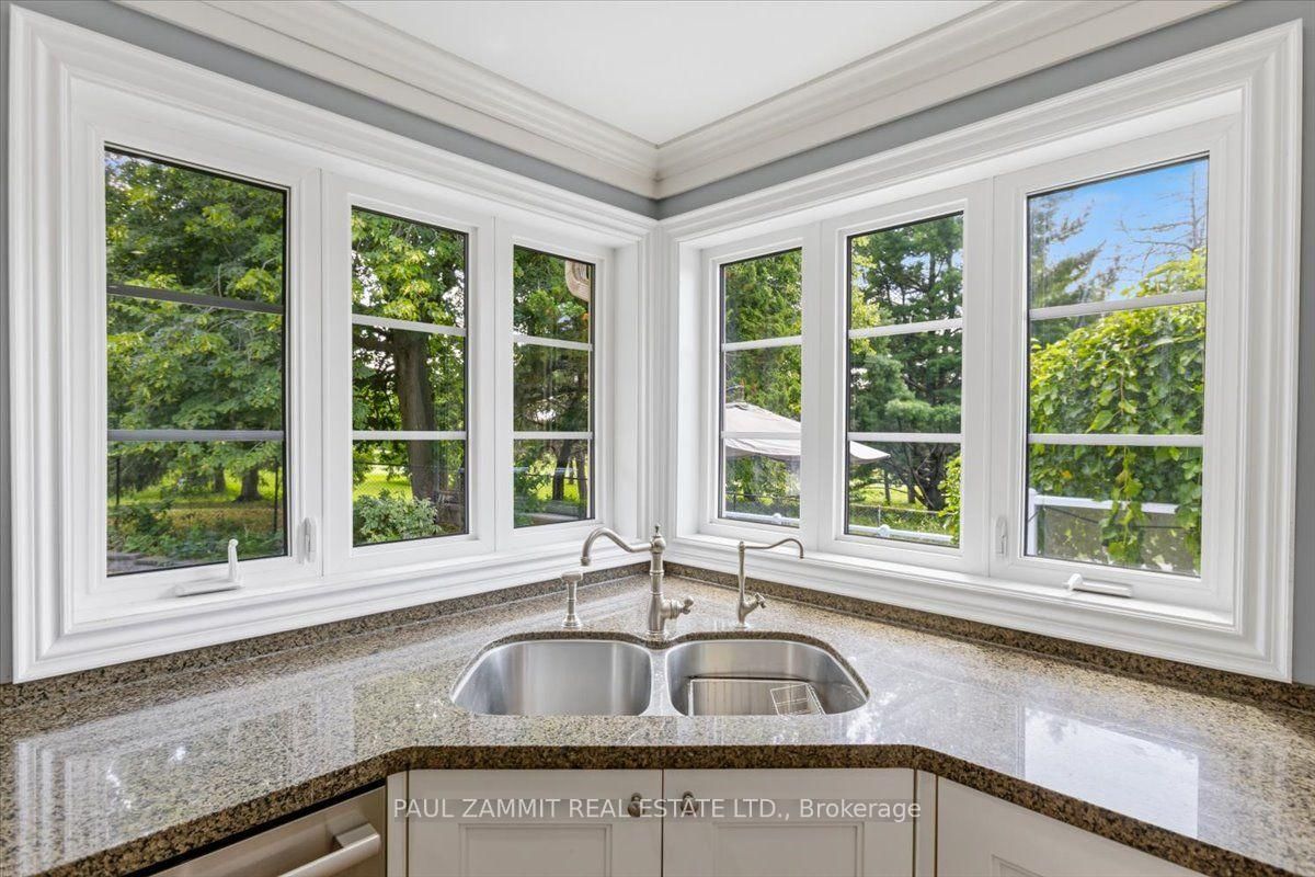 21 Kings Inn Trail • Markham, ON photo 12