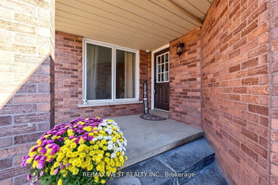 100 Kerr Boulevard • New Tecumseth, ON photo 8