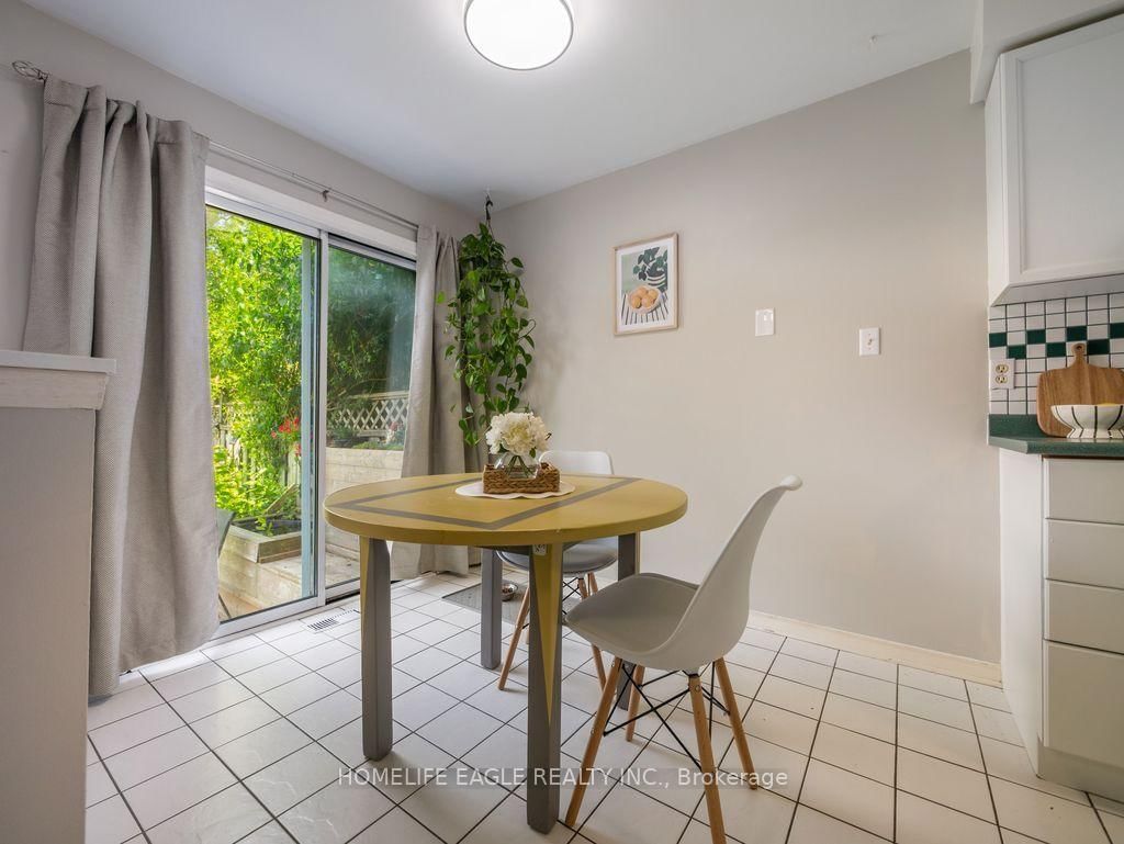 479 Heddle Crescent • Newmarket, ON photo 11