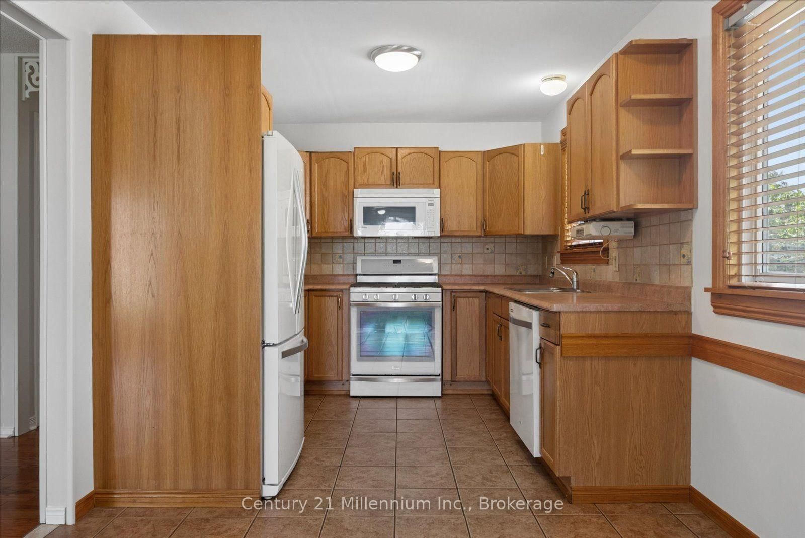 2293 Webb Street • Innisfil, ON photo 13