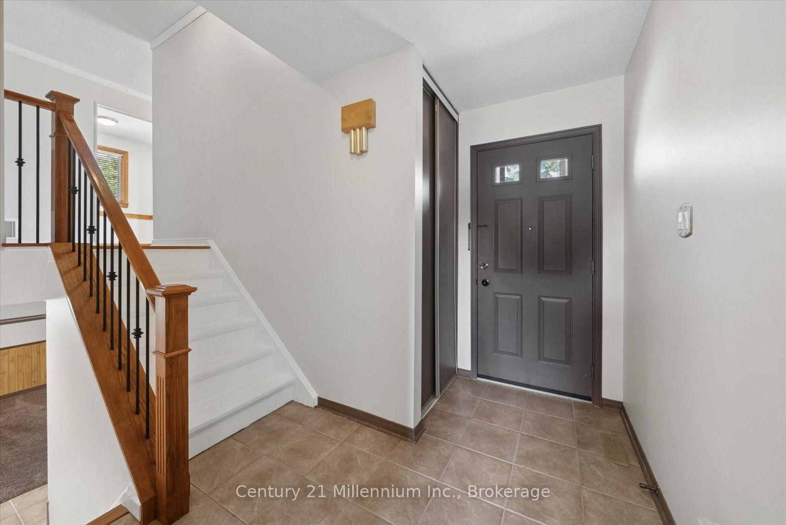 2293 Webb Street • Innisfil, ON photo 5