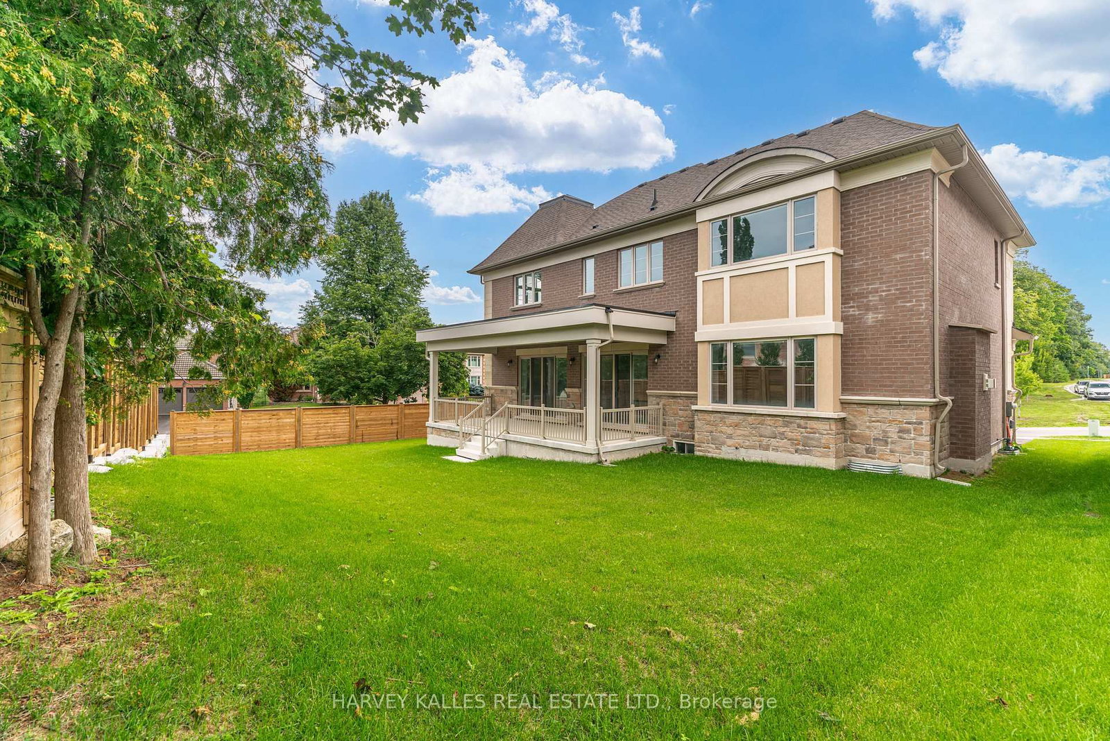 6 Dennis Reed Court • Aurora, ON photo 43