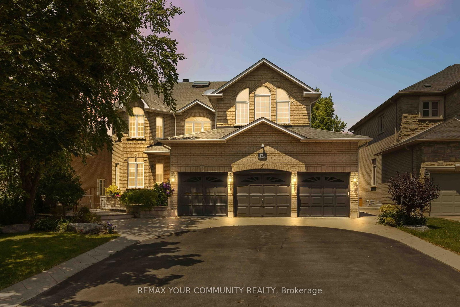 171 Langtry Place • Vaughan, ON photo 1